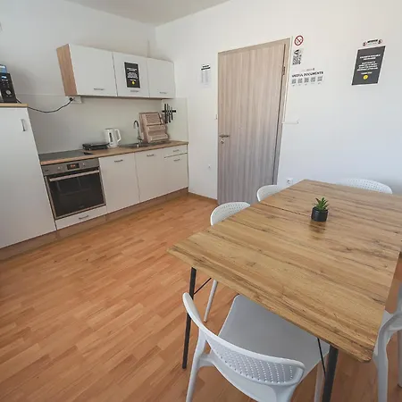 Do Avta 4* 卢布尔雅那